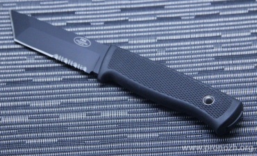  Fallkniven PRK (Black Blade, Zytel Sheath)