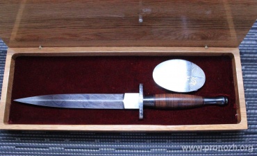 ������������� ��� Paul Chen  Fairbairn-Sykes Damascus