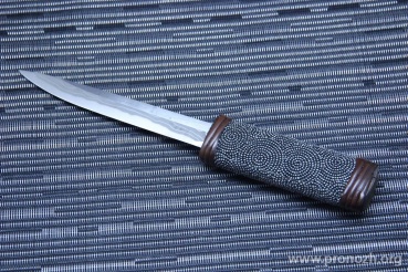   Maruyoshi Hand Crafted by Saji Takeshi, Shirogami Core Forged with Nickel Damascus, Black Oak Wood wrapped with Yuzen fabric and Brown Fuji-Maki (Wisteria Vine)